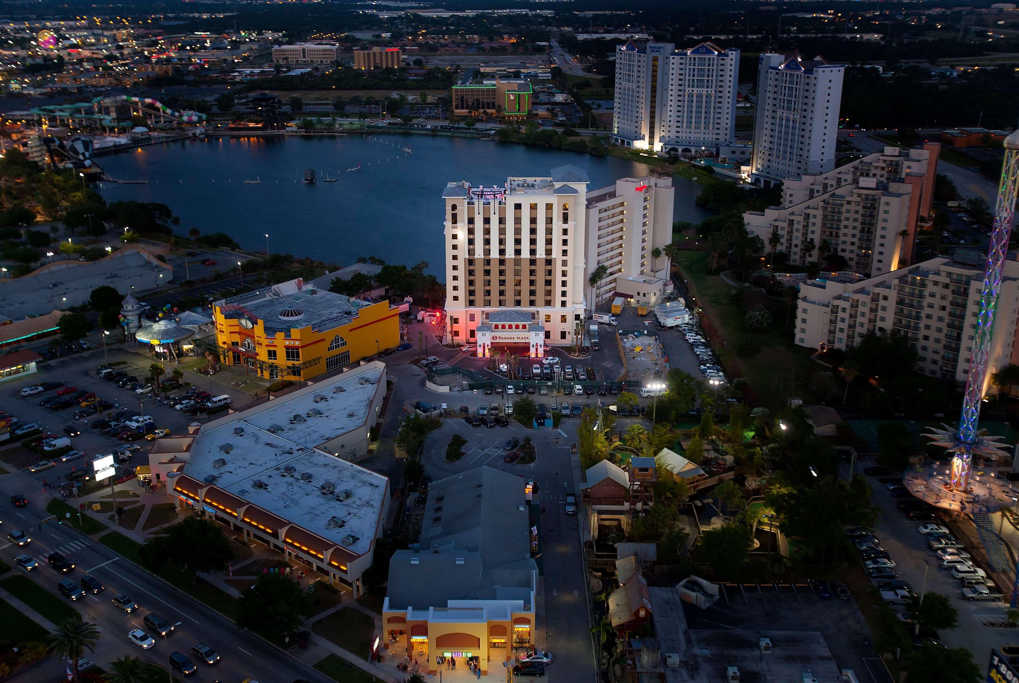 Ramada Plaza By Wyndham Orlando Resort & Suites Intl Drive Esterno foto